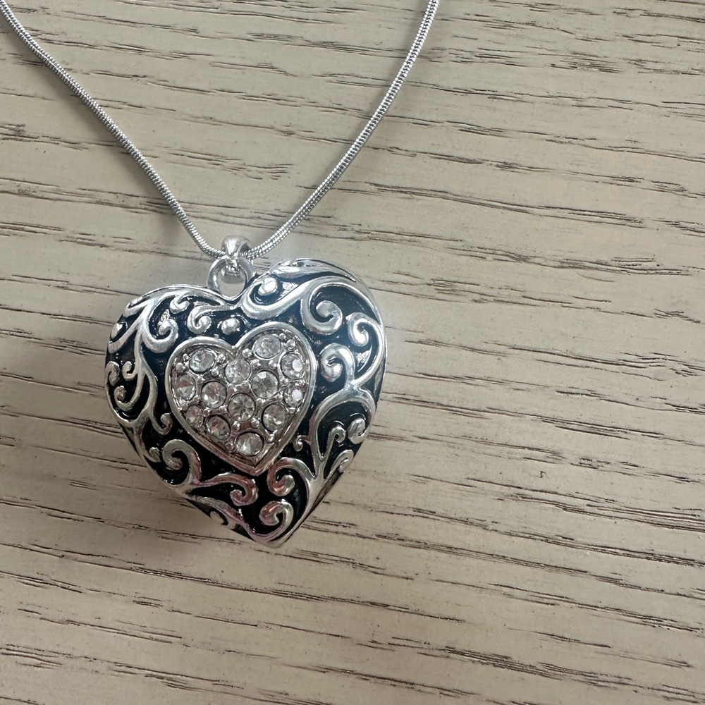 Scroll & Vine necklace- NWT